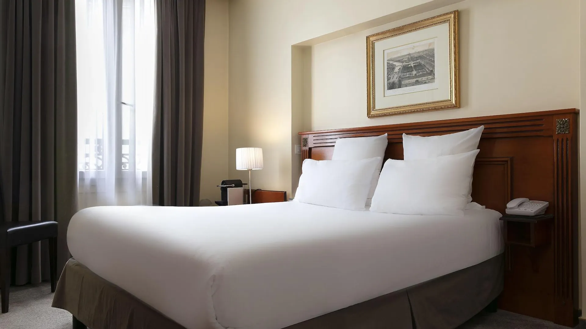 Hotel Saint Cyr Etoile Paris
