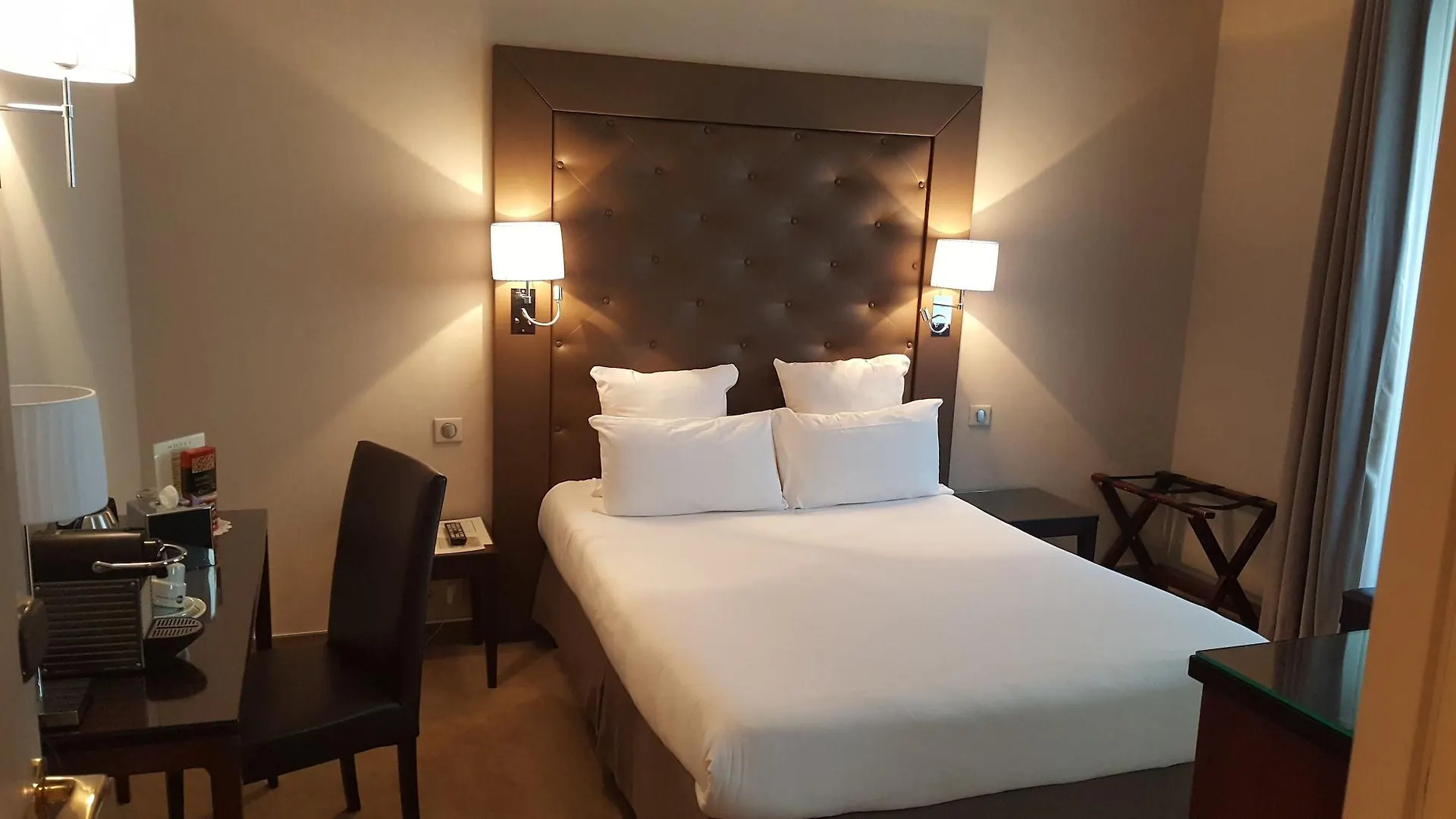 Hotel Saint Cyr Etoile Paris