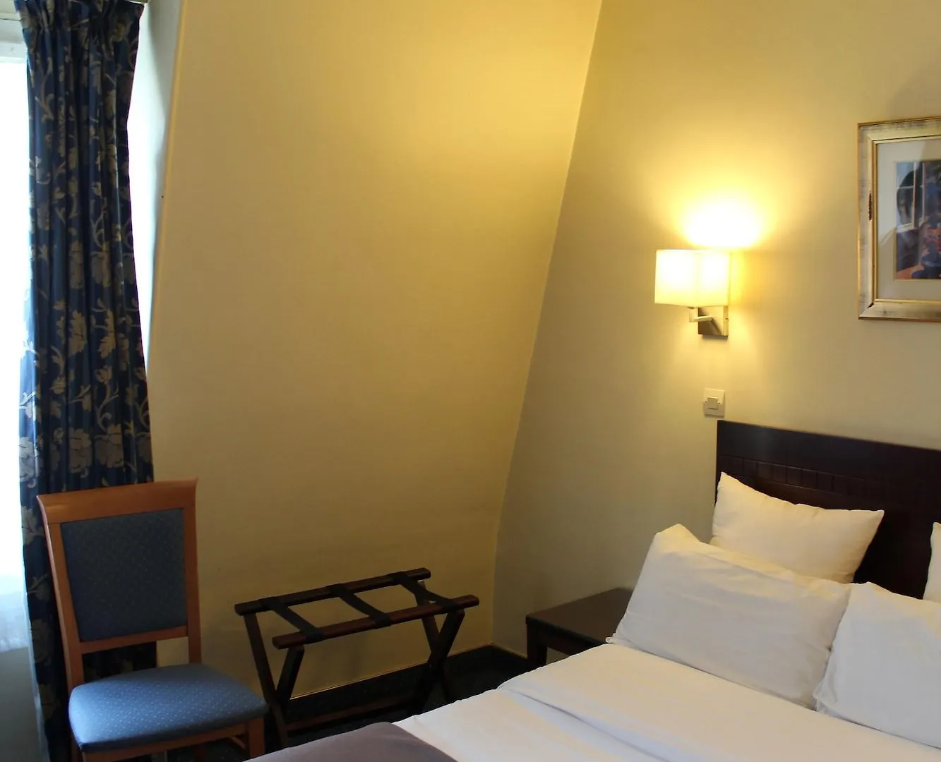 Hotel Saint Cyr Etoile Paris