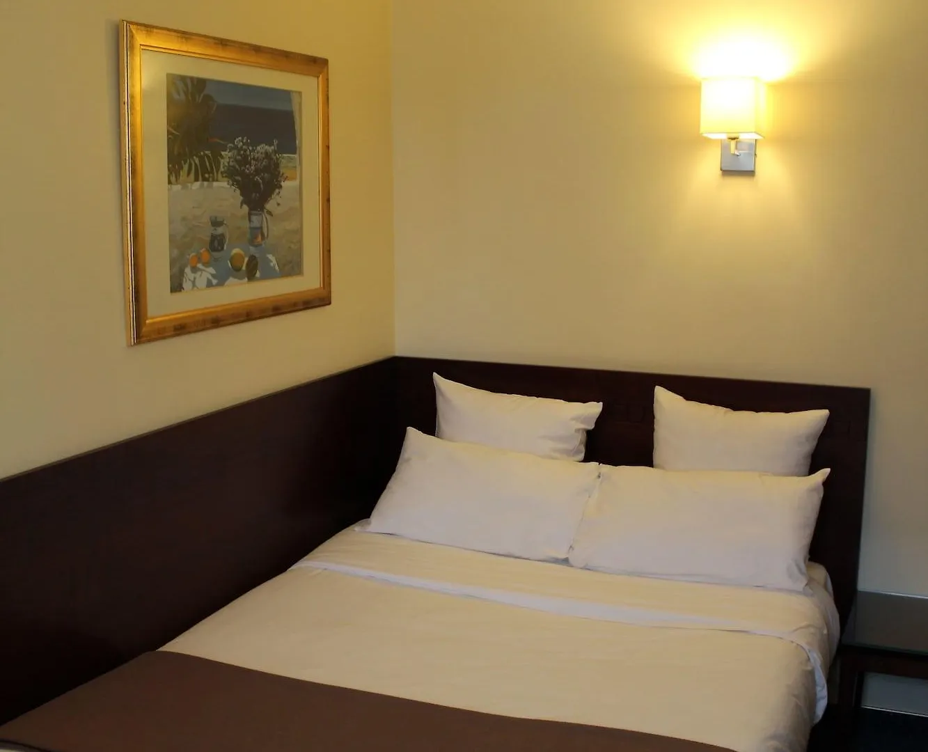 Hotel Saint Cyr Etoile Paris