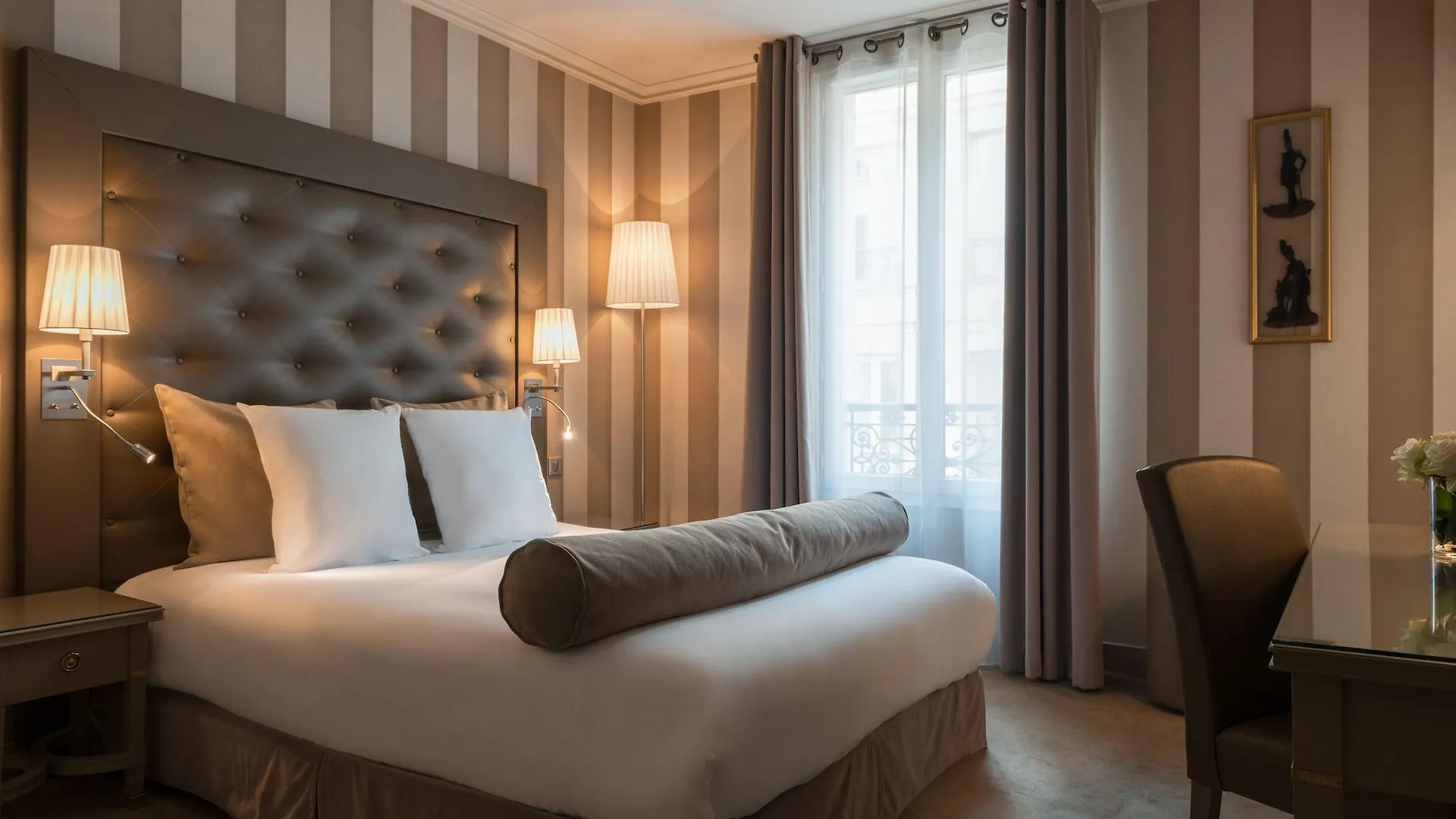 Hotel Saint Cyr Etoile Paris France