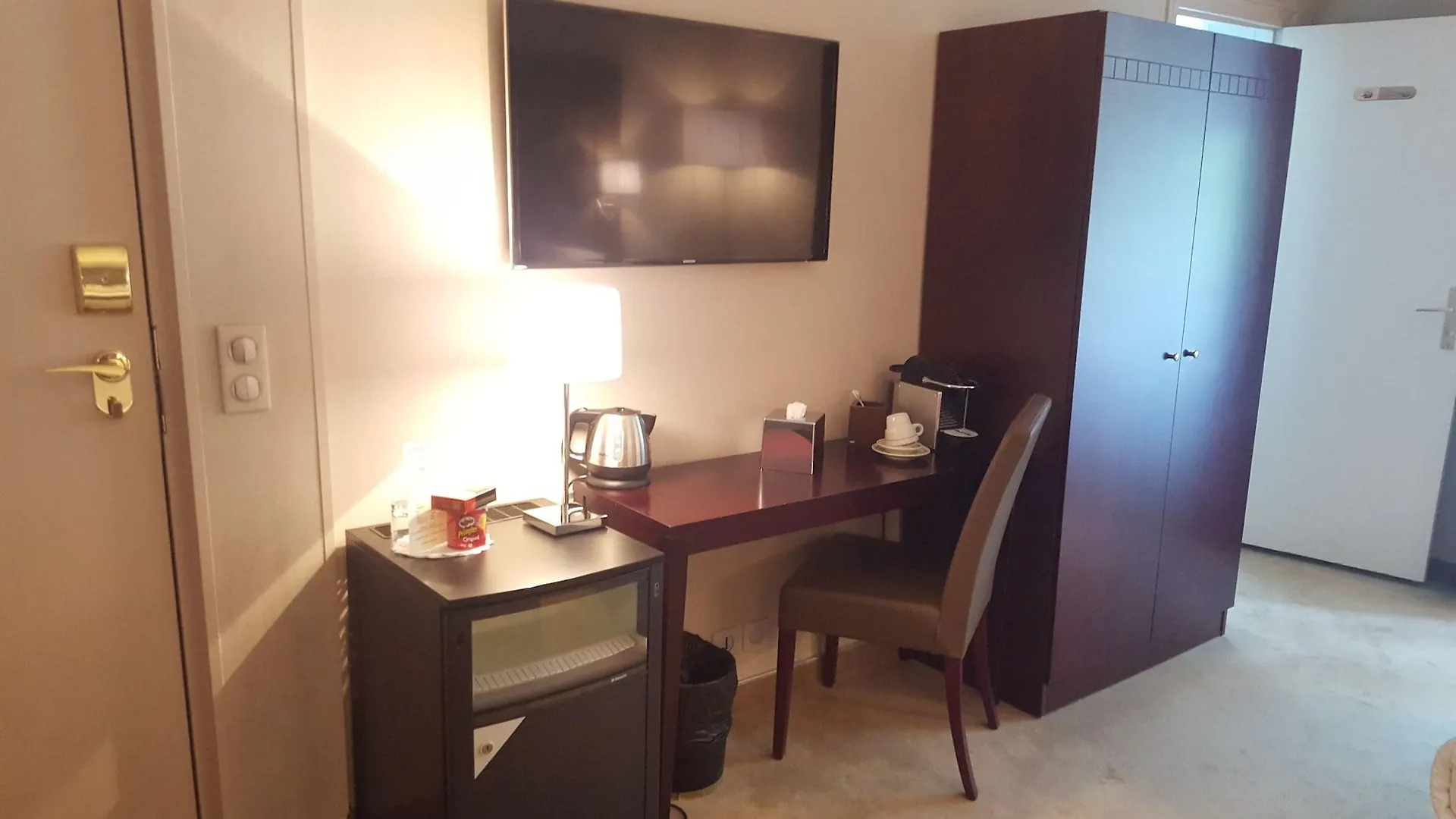 Hotel Saint Cyr Etoile Paris 3*,