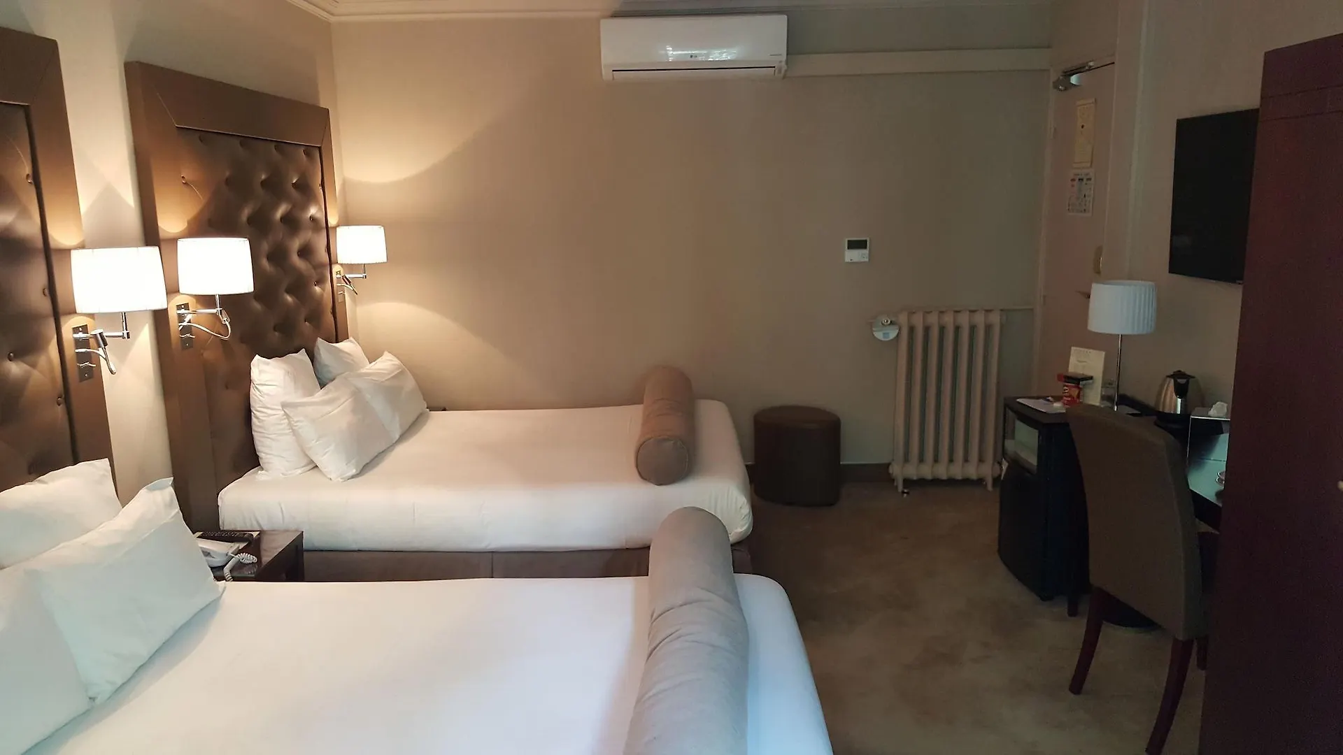 Hotel Saint Cyr Etoile Paris France