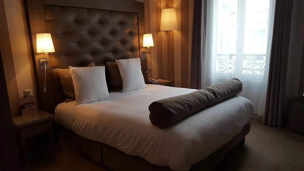 Hotel Saint Cyr Etoile Paris 3*,