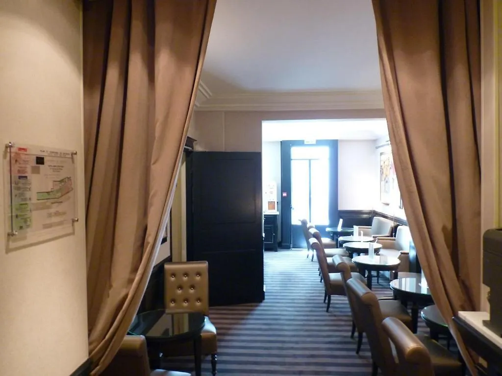 Hotel Saint Cyr Etoile Paris 3*,  France